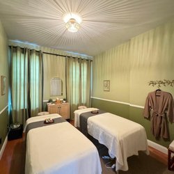 Oriental peaceful massage