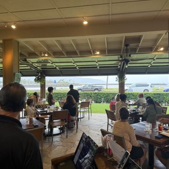 Haleiwa Beach House - Inside of restaurant with view of harbor - Hawaiian Near Me - Haleiwa, Hawaii Haleiwa Beach House - Inside of restaurant with view of harbor - Hawaiian Near Me - Haleiwa, Hawaii