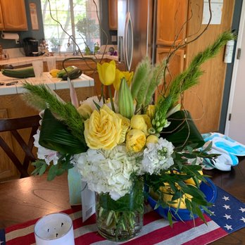 Twiggs Floral Design Gallery - Florists Near Me - Sacramento, California Twiggs Floral Design Gallery - Florists Near Me - Sacramento, California