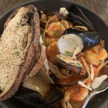 Brickwall - Cioppino - Bars Near Me - Asbury Park, New Jersey