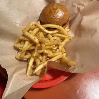 George's Corner - Kids mini burger - American Near Me - St George, Utah George's Corner - Kids mini burger - American Near Me - St George, Utah