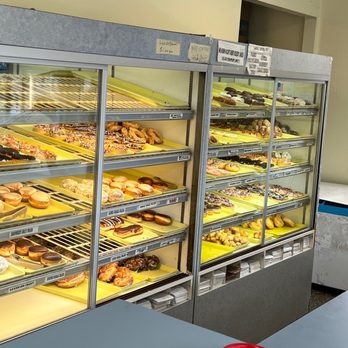 Bakery Plus - Large selection of donuts - Donuts Near Me - Orlando, Florida