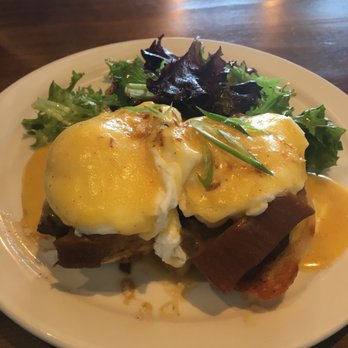 Egghead Cafe - Pork Belly Benedict - Coffee & Tea Near Me - Honolulu, Hawaii