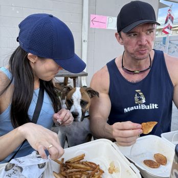 Lei Lei's Bistro - Ono grindz! - Food Trucks Near Me - Honolulu, Hawaii