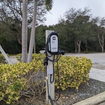 Roger Dean Chevrolet - EV charging station at Roger Dean Chevrolet, Cape Coral - EV Charging Stations Near Me - Cape Coral, Florida