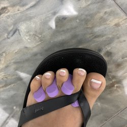 Nail Dior Lounge - How do you even explain cutting nails like that?