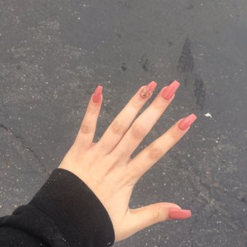 Q-H Nails Spa - Nail Salons Near Me - Tracy, California
