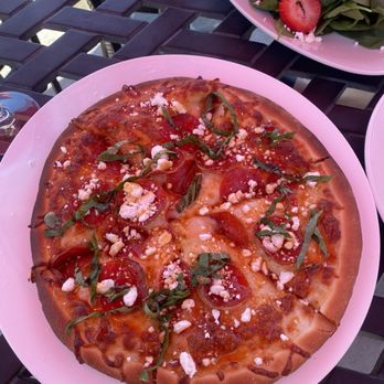 Monte De Oro Winery - goat cheese, pepperoni, and hot honey pizza - Wineries Near Me - Temecula, California Monte De Oro Winery - goat cheese, pepperoni, and hot honey pizza - Wineries Near Me - Temecula, California
