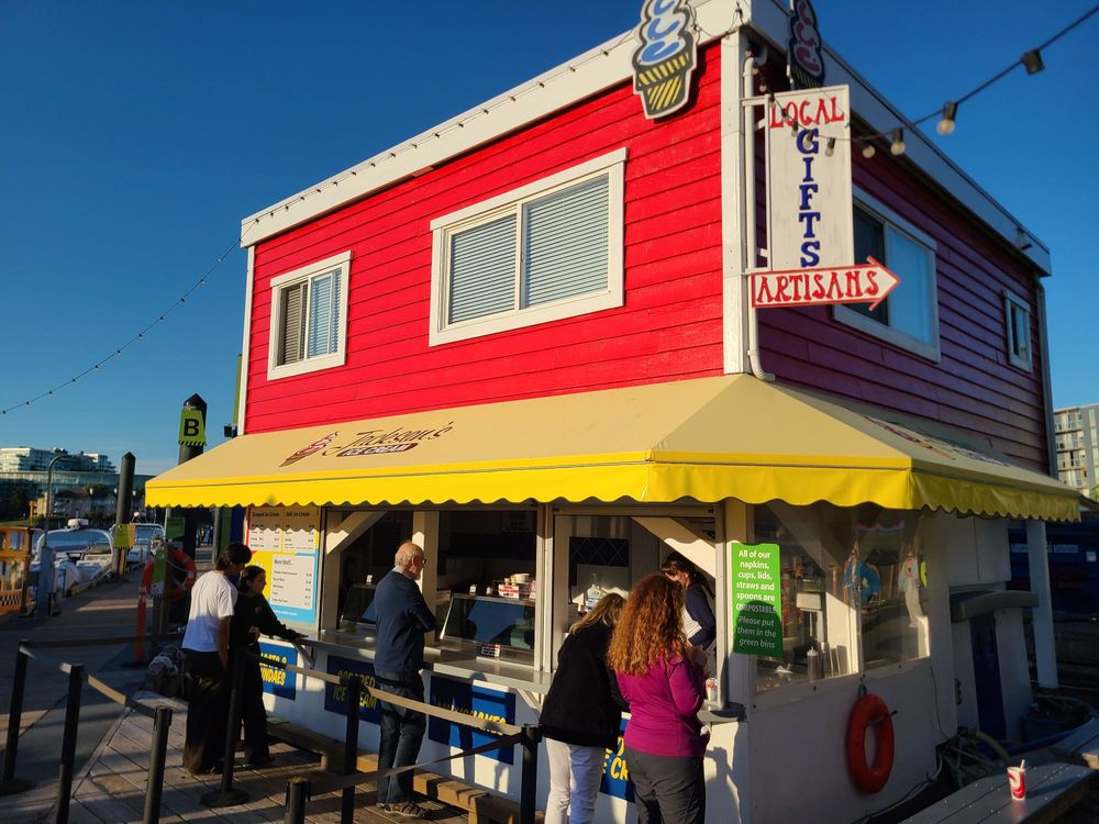 JACKSON’S ICE CREAM FLOAT Updated October 2024 63 Photos & 37