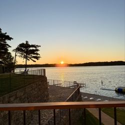 Hobby Crest Resort