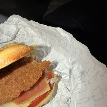 Wendy's - Cold Classic Chicken Sandwich - Fast Food Near Me - Farmington, Utah Wendy's - Cold Classic Chicken Sandwich - Fast Food Near Me - Farmington, Utah