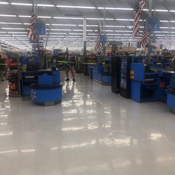 Walmart Supercenter - shoppers in the aisles - Grocery Near Me - Houma, Louisiana