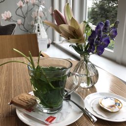 The presentation of the mint tea from the Cafe was magazine worthy!