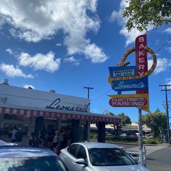Leonard's Bakery - Restaurant area. - Bakeries Near Me - Honolulu, Hawaii Leonard's Bakery - Restaurant area. - Bakeries Near Me - Honolulu, Hawaii