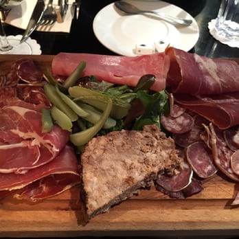 Washington Poste - The most magnificent charcuterie board ever - Pubs Near Me - Paris, 75