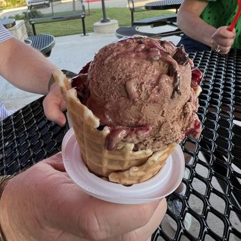 Bruster's Real Ice Cream - Carmel Batter Brownie - Desserts Near Me - Katy, Texas