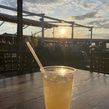 Bungalow Bar - Huckleberry Lemonade - American Near Me - Seaside, New York Bungalow Bar - Huckleberry Lemonade - American Near Me - Seaside, New York