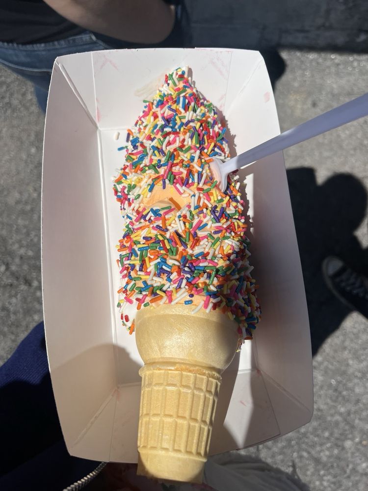 Marcellus Ice Cream Logo