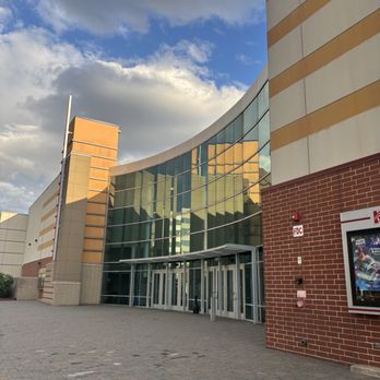 Regal Secaucus Showplace - Entrance - Cinema Near Me - Secaucus, New Jersey Regal Secaucus Showplace - Entrance - Cinema Near Me - Secaucus, New Jersey