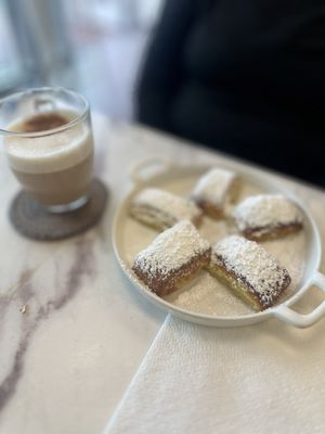 Cafe Flore by null
