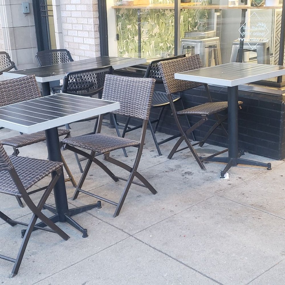 Acai bar  - Outdoor seating area - Acai Bowls Near Me - Pasadena, California