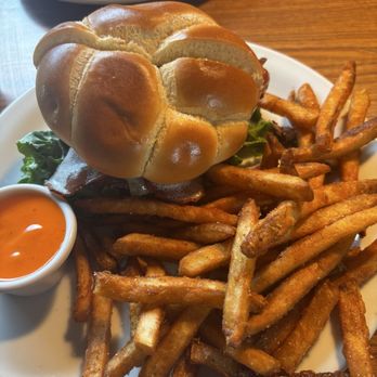 Denny's - Avocado, bacon cheeseburger, and seasoned fries - Diners Near Me - Mojave, California