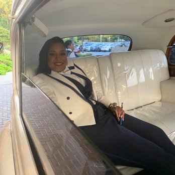Broward Limousine - MY WIFE INSIDE HER ROLLS ROYCE... SURPRISE‼ - Limos Near Me - Island Park, New York Broward Limousine - MY WIFE INSIDE HER ROLLS ROYCE... SURPRISE‼ - Limos Near Me - Island Park, New York