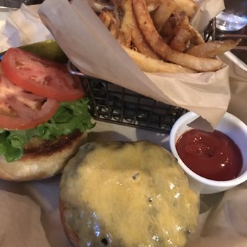 Home Restaurant - Home burger with truffle fries - New American Near Me - Marble Hill, Georgia Home Restaurant - Home burger with truffle fries - New American Near Me - Marble Hill, Georgia