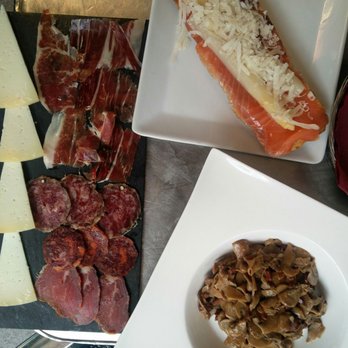 Conde de Barajas - Restaurants Near Me - Madrid, M