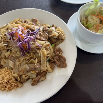 Top Thai Restaurant - Pad See Eaw - Thai Near Me - Olathe, Kansas