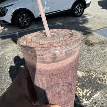 Boost E&V Juice Bar - Banana and Kale Smoothie - Juice Bars & Smoothies Near Me - Hallandale Beach, Florida Boost E&V Juice Bar - Banana and Kale Smoothie - Juice Bars & Smoothies Near Me - Hallandale Beach, Florida