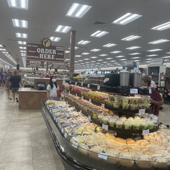 Buc-ee's - Gas Stations Near Me - Calhoun, Georgia