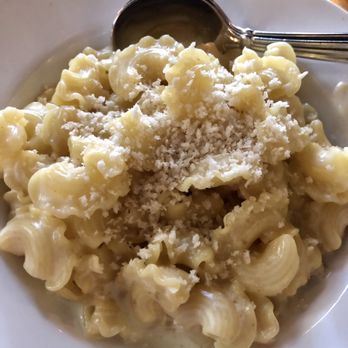 Bonfire Grill - Mac & cheese with untoasted breadcrumbs. Not good. - New American Near Me - Tomball, Texas