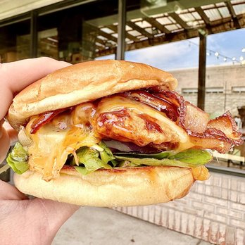 MashCraft Fishers - Bourbon & Bacon Fried Chicken Sandwich - Breweries Near Me - Fishers, Indiana
