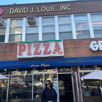 Luna Pizza - Fall in NYC - Pizza Near Me - New York, New York Luna Pizza - Fall in NYC - Pizza Near Me - New York, New York