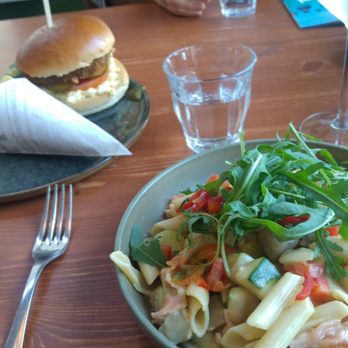 Zeezicht - Vegaburger and penne with salmon - Cafes Near Me - West-Terschelling, FR