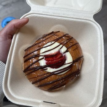 Honey Bee Bakery - Bakeries Near Me - Brookings, Oregon Honey Bee Bakery - Bakeries Near Me - Brookings, Oregon