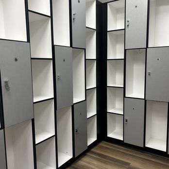 Power Life - Village Pointe Studio - Lockers - Yoga Near Me - Omaha, Nebraska Power Life - Village Pointe Studio - Lockers - Yoga Near Me - Omaha, Nebraska