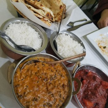 Aroma Indian Restaurant - Daal makhni, lamb vindaloo, rice and butter naan - Indian Near Me - Bloomington, Illinois