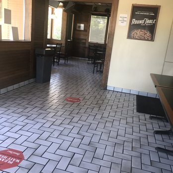 Round Table Pizza - Entrance - Pizza Near Me - Stockton, California