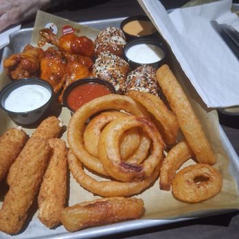 Buffalo Wild Wings - Chicken Wings Near Me - Yukon, Oklahoma