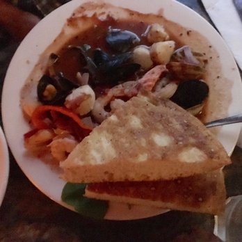 Pagliacci's - I'll have what she's having (notice no crab legs, hmph!) - Seafood Near Me - Victoria, British Columbia