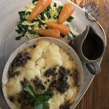 Deacon Brodies Tavern - Shepherd's pie - Pubs Near Me - Edinburgh, EDH Deacon Brodies Tavern - Shepherd's pie - Pubs Near Me - Edinburgh, EDH