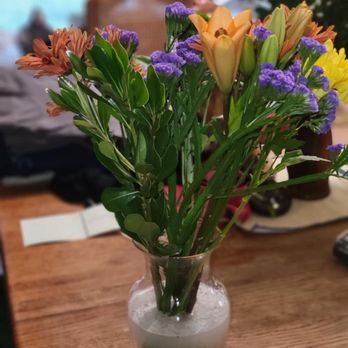 Avas Flowers - HORRID!! - Florists Near Me