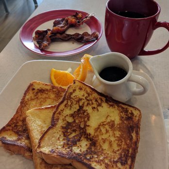 Mitzi's Table - French toast and bacon - American Near Me - Bethlehem, Pennsylvania Mitzi's Table - French toast and bacon - American Near Me - Bethlehem, Pennsylvania