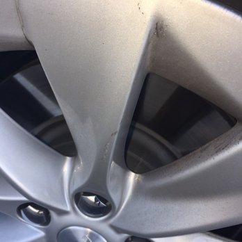 bp - a close up of the rim of a car - Gas Stations Near Me - Berwyn, Illinois