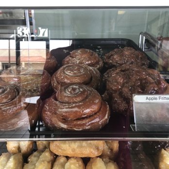 Winchell's Donut House - Huuuge fritters and cinnamon rolls. - Donuts Near Me - Las Vegas, Nevada Winchell's Donut House - Huuuge fritters and cinnamon rolls. - Donuts Near Me - Las Vegas, Nevada