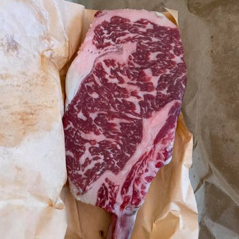La Bête - Cowboy wagyu - Steakhouses Near Me - Quebec City, Quebec