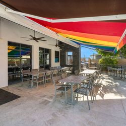 Runway Bar & Restaurant - Our dog-friendly patio