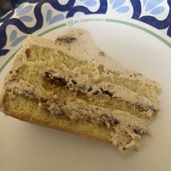 Paris Baguette - Fig jam cake - Bakeries Near Me - Honolulu, Hawaii Paris Baguette - Fig jam cake - Bakeries Near Me - Honolulu, Hawaii